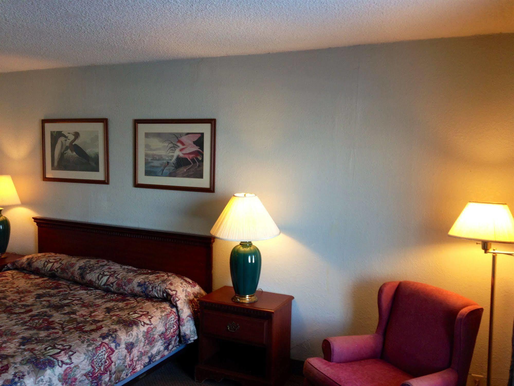 Country Hearth Inn And Suites Падука Екстериор снимка